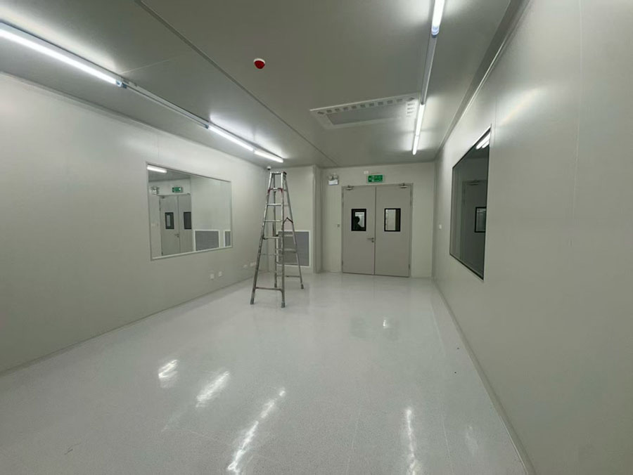 十萬(wàn)級(jí)潔凈區(qū)裝修施工圖片
